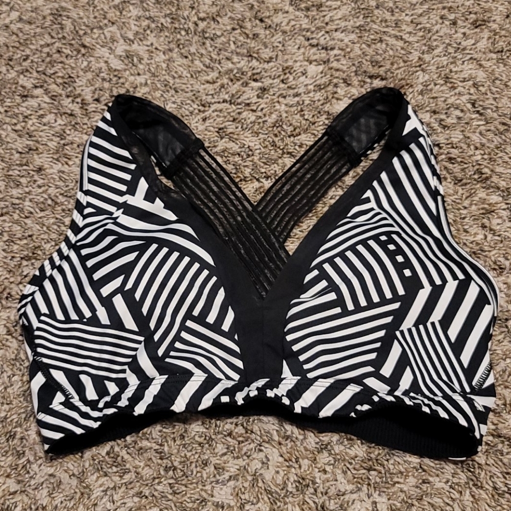 X Sold X Victoria sport bra